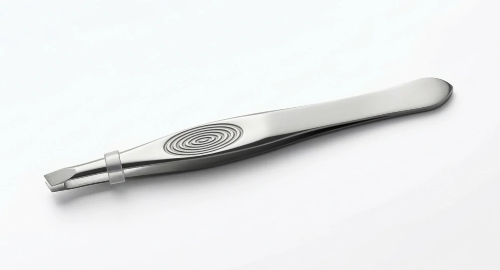 Weiwei Kosmetická pinzeta s šikmým hrotem – 8,5 cm