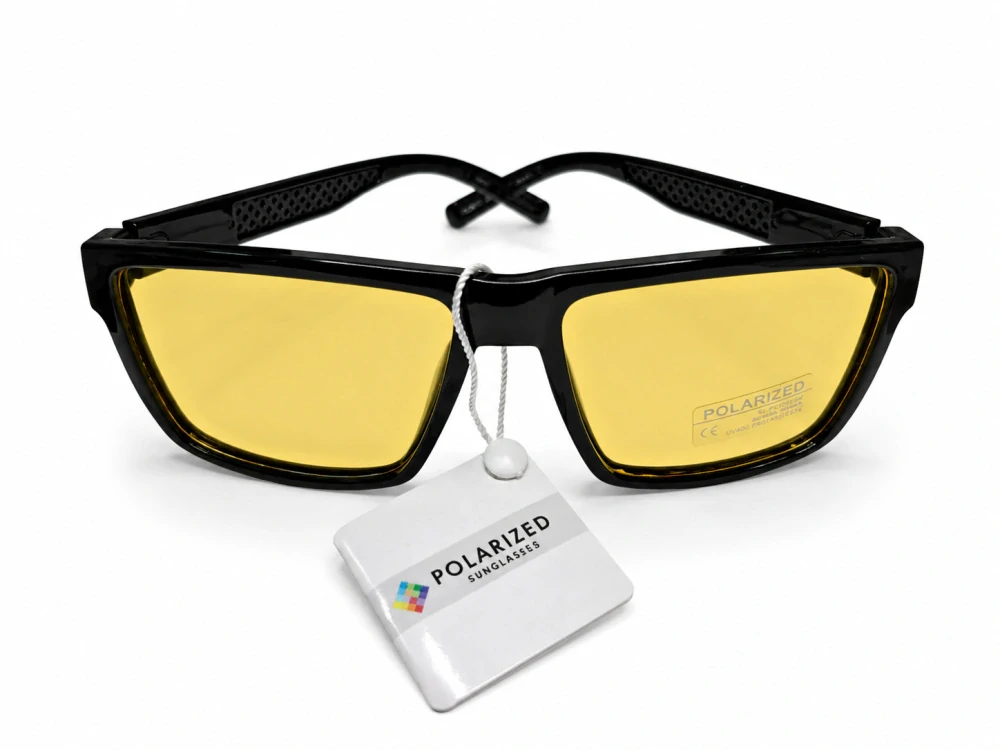 Polarizační sluneční brýle ZHglasses P25817 se žlutými skly, černý plastový rámeček, UV400, unisex